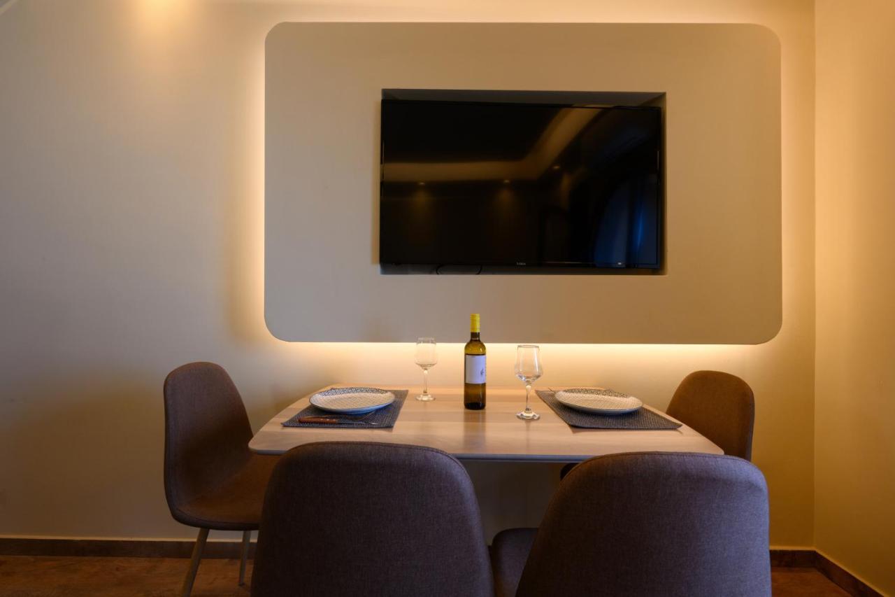 Seven Keys Luxury Suites Achílleion Eksteriør bilde