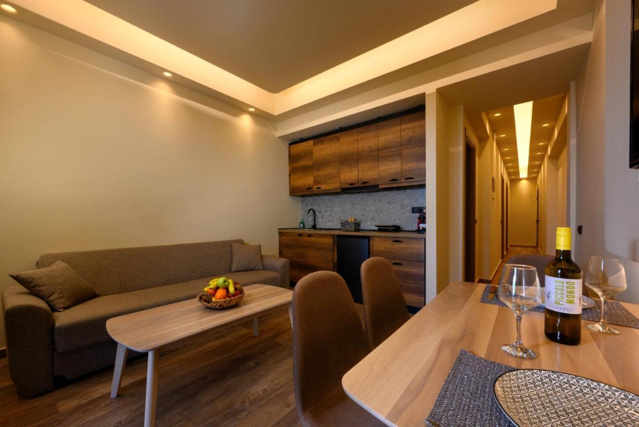 Seven Keys Luxury Suites Achílleion Eksteriør bilde