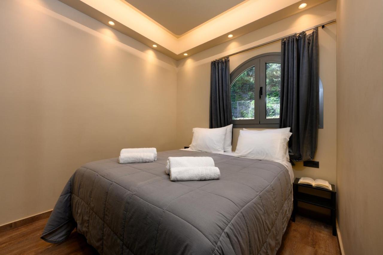 Seven Keys Luxury Suites Achílleion Eksteriør bilde