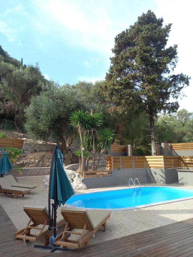 Seven Keys Luxury Suites Achílleion Eksteriør bilde