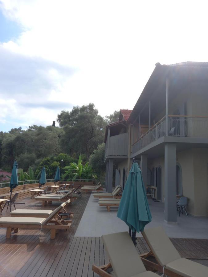 Seven Keys Luxury Suites Achílleion Eksteriør bilde