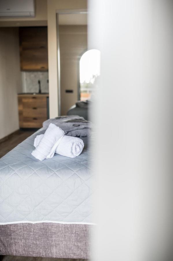 Seven Keys Luxury Suites Achílleion Eksteriør bilde