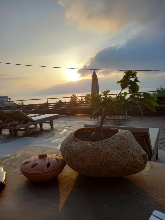 Seven Keys Luxury Suites Achílleion Eksteriør bilde